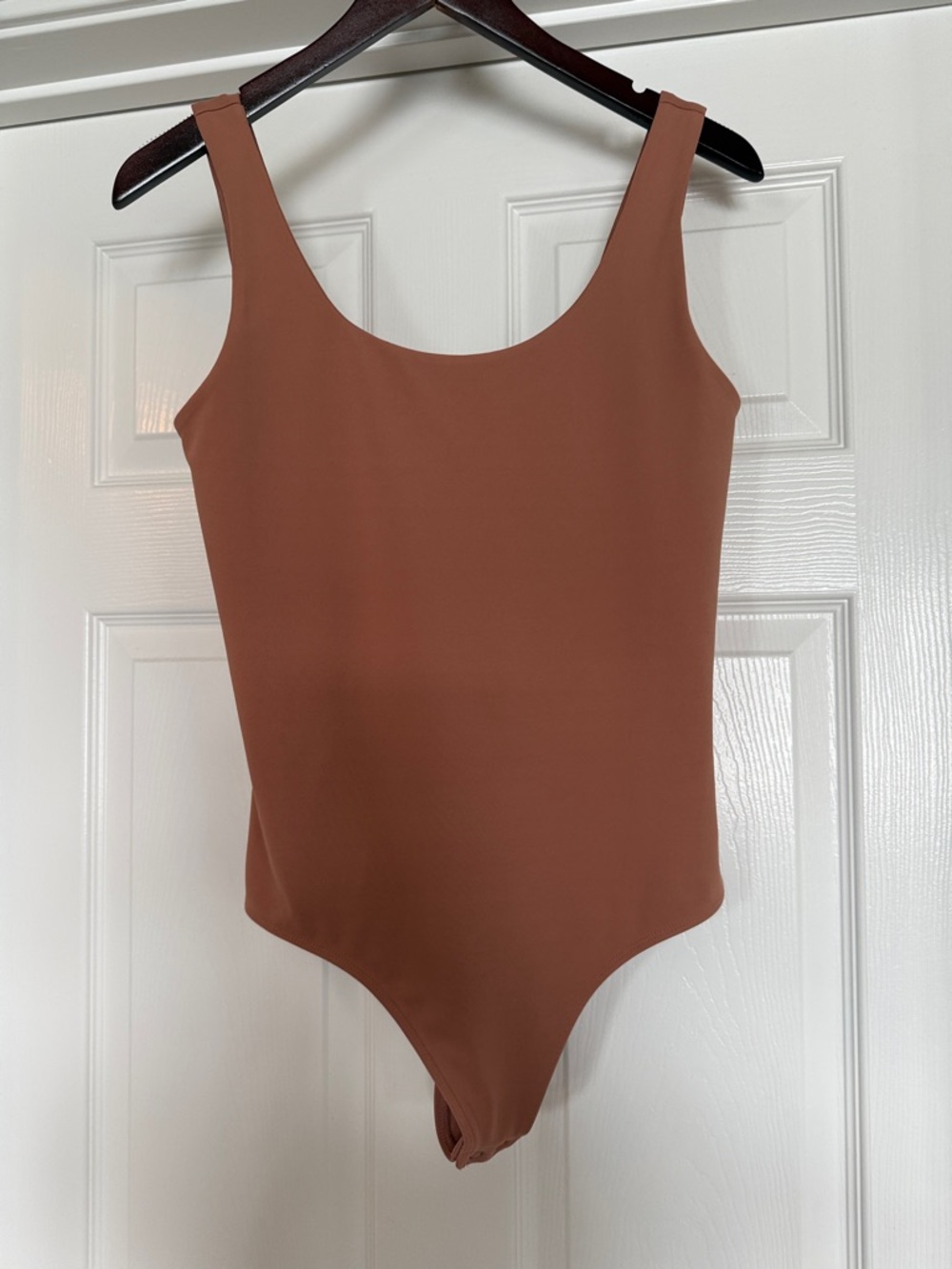 Express Women's Scoop-Neck Bodysuit in Rust
